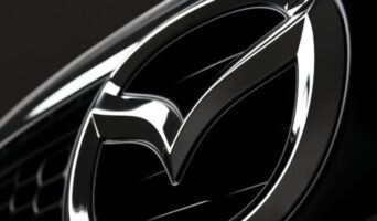 В Россию привезли один из самых надежных и долговечных кроссоверов Mazda