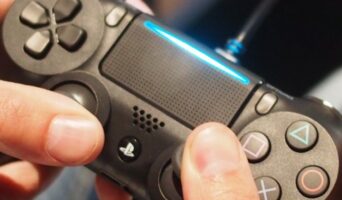 Sony и Honda показали электрокар, который управляется джойстиком от PlayStation 5